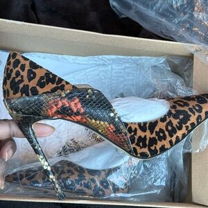 Jessica Simpson Leopard and Black Heels
